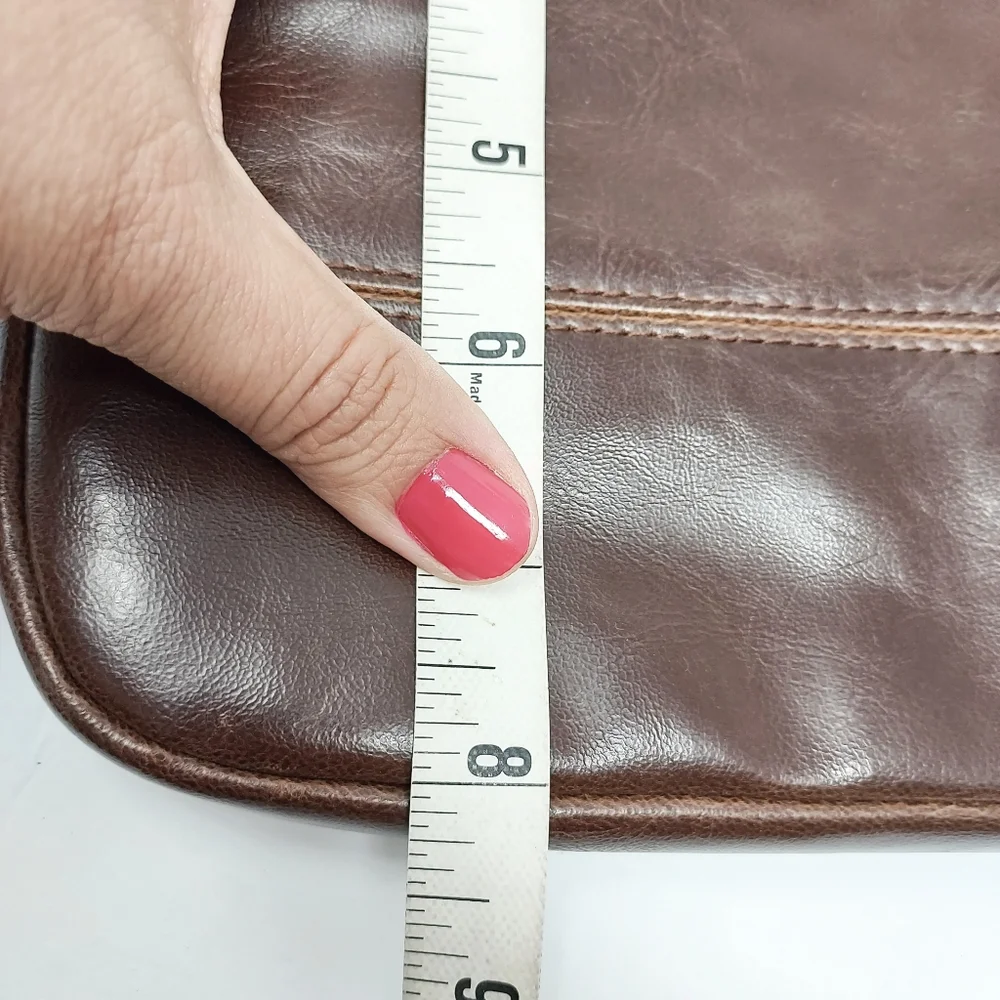 ⭐️5/$20 Typo Brown Ipad Bag